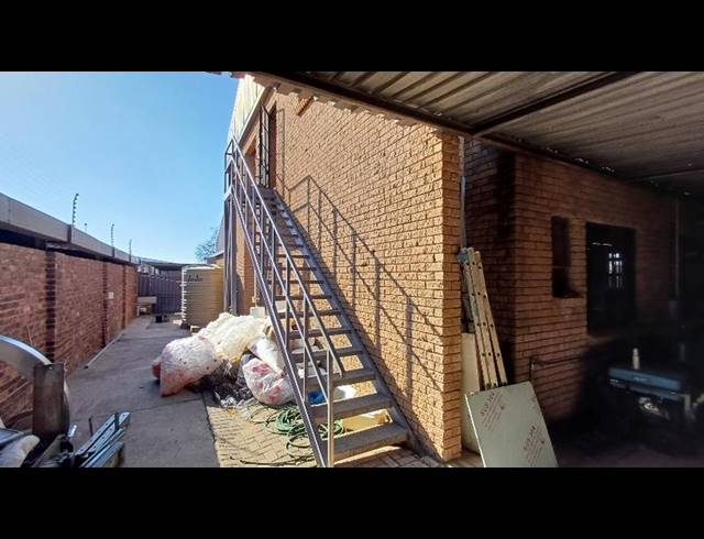 INDUSTRIAL PROPERTY TO RENT IN HENNOPSPARK